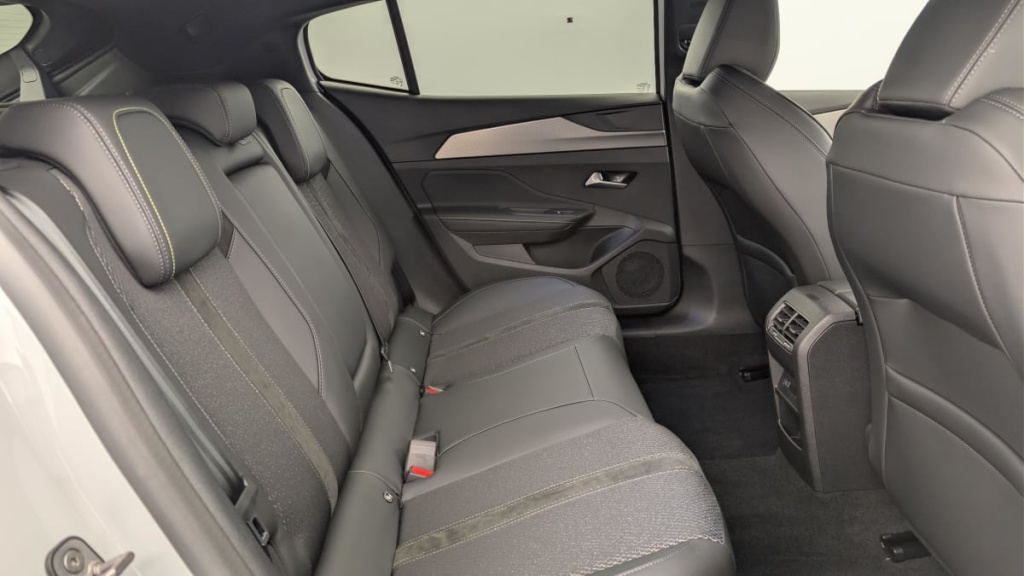 PEUGEOT 408 Hybrid 145 e-DCS6 GT - ref: 1-361106 - Photo 10