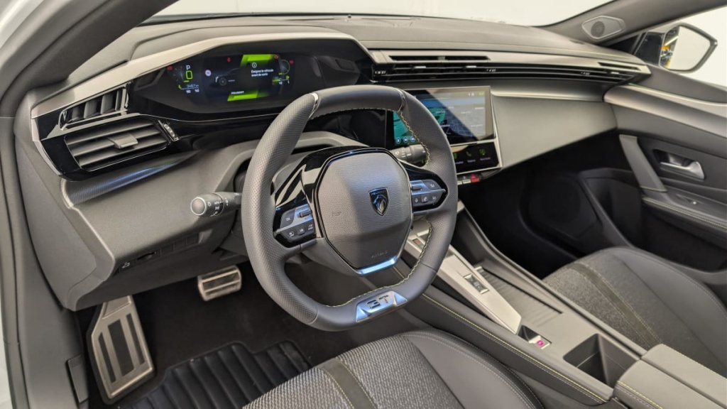 PEUGEOT 408 Hybrid 145 e-DCS6 GT - ref: 1-361106 - Photo 15