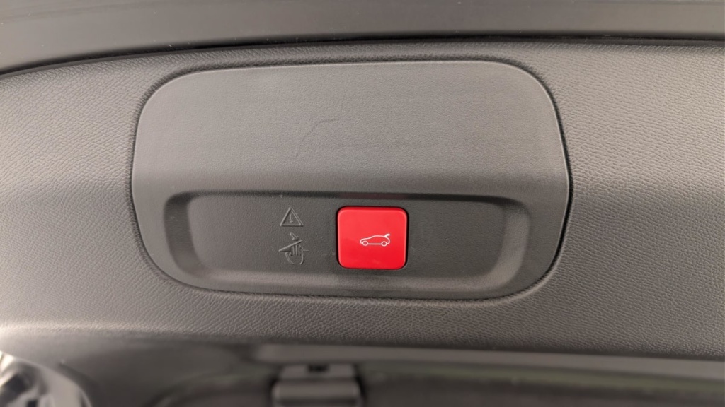 PEUGEOT 408 Hybrid 145 e-DCS6 GT - ref: 1-361106 - Photo 20