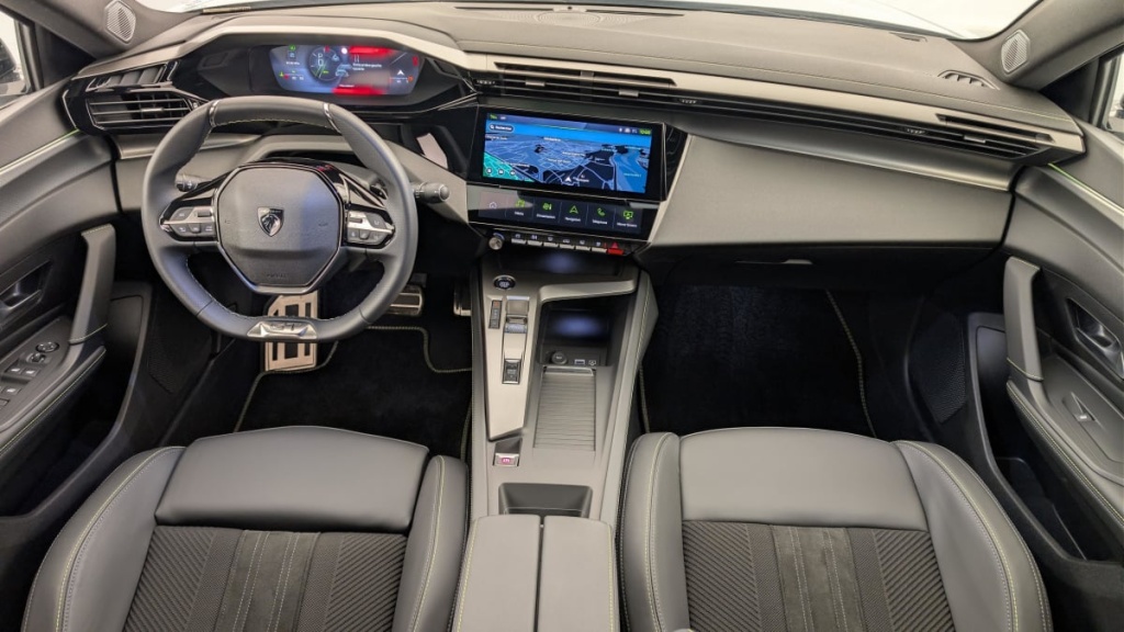 PEUGEOT 408 Hybrid 145 e-DCS6 GT - ref: 1-361112 - Photo 13