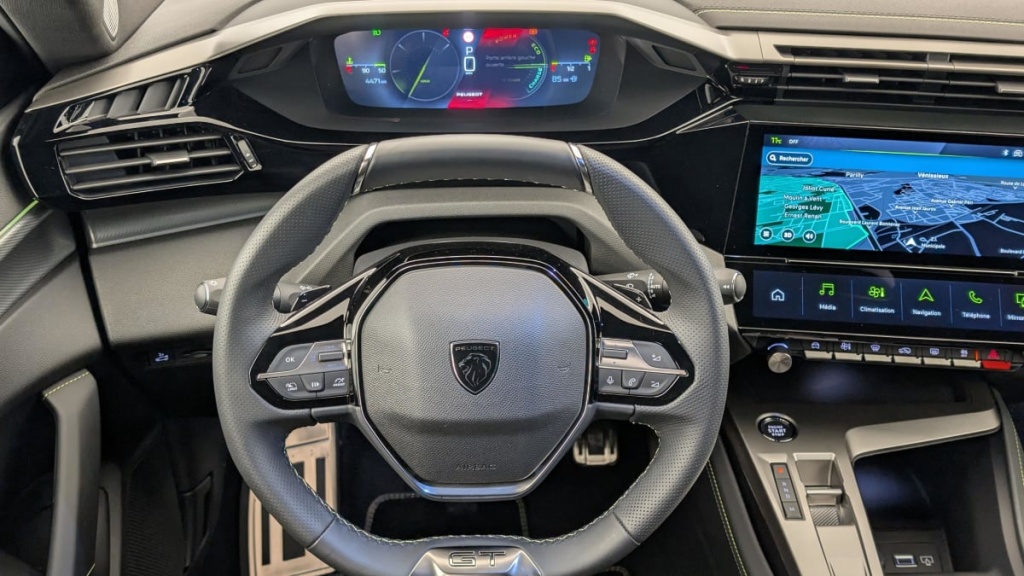 PEUGEOT 408 Hybrid 145 e-DCS6 GT - ref: 1-361113 - Photo 14