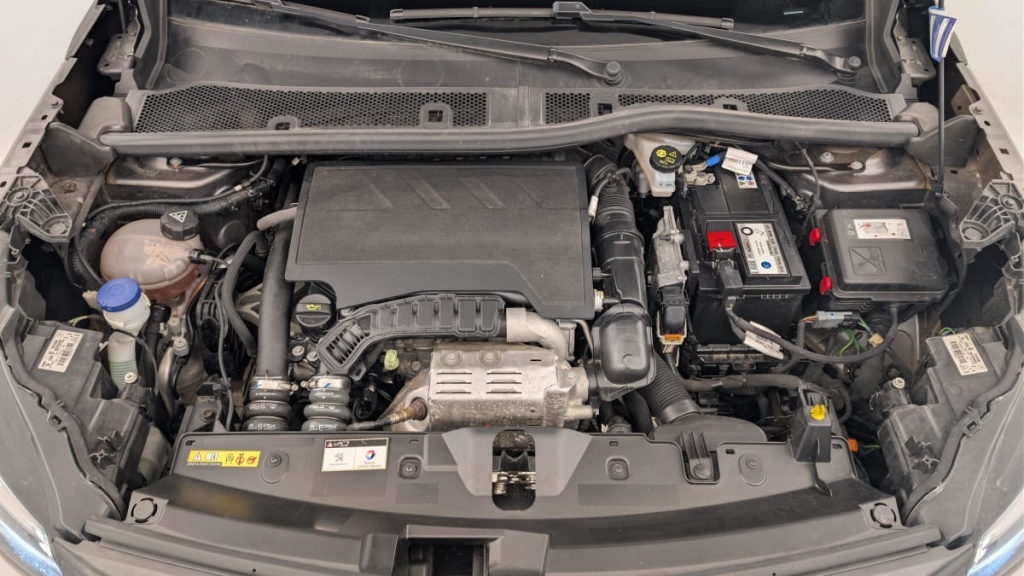 PEUGEOT 2008 PureTech 130 S S BVM6 Allure - ref: 1-362232 - Photo 19