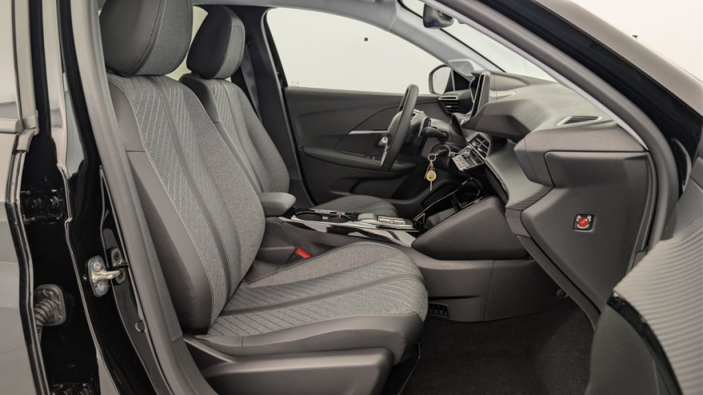 PEUGEOT 208 Hybrid 110 e-DCS6 Allure - ref: 1-363336 - Photo 9