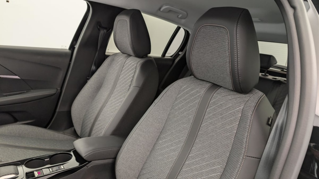 PEUGEOT 208 Hybrid 110 e-DCS6 Allure - ref: 1-363339 - Photo 16