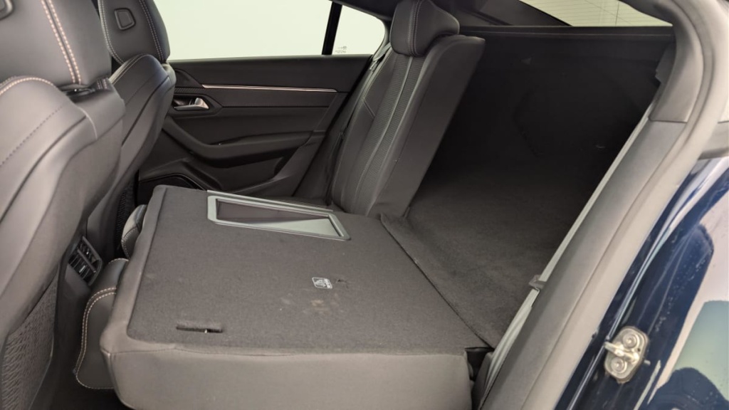 PEUGEOT 508 BlueHDi 130 ch S S EAT8 Allure - ref: 1-363521 - Photo 12