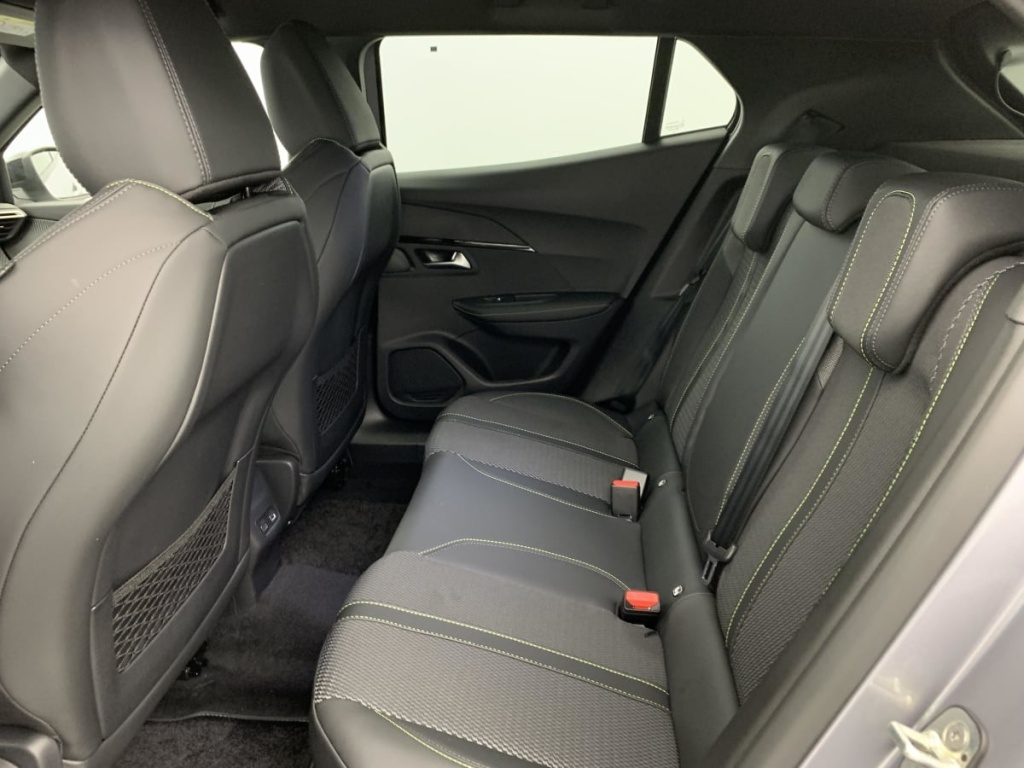 PEUGEOT 2008 Hybrid 145 e-DCS6 GT - ref: 1-363554 - Photo 17