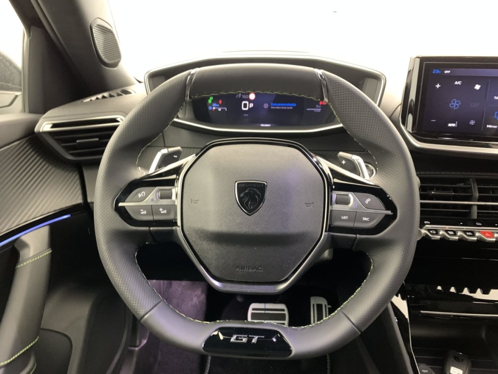 PEUGEOT 2008 Hybrid 145 e-DCS6 GT - ref: 1-363559 - Photo 14