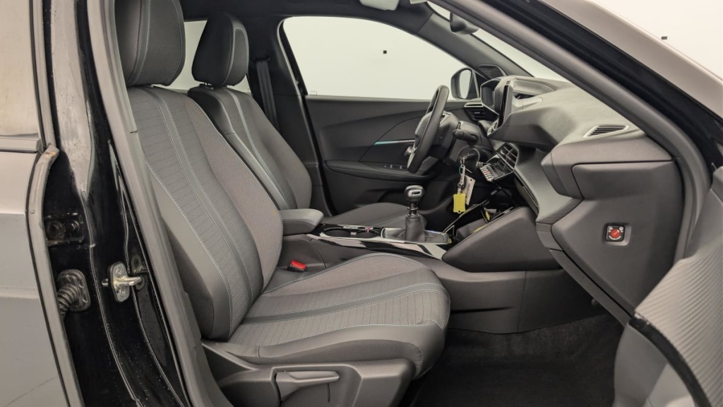 PEUGEOT 2008 PureTech 130 S S BVM6 Allure Pack - ref: 1-363758 - Photo 9