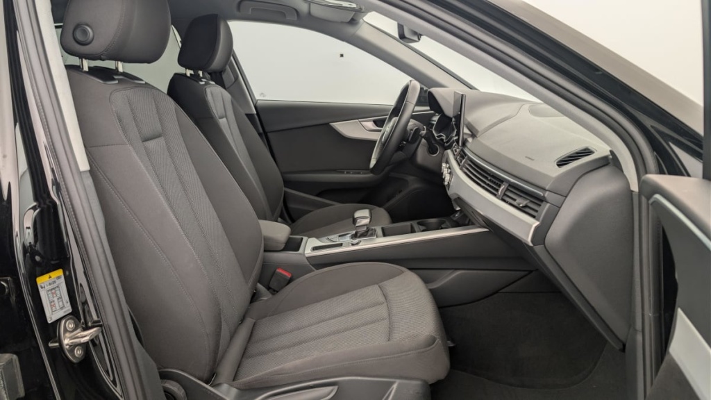 AUDI A4 Avant 35 TFSI 150 S tronic 7 Design - ref: 1-364166 - Photo 9