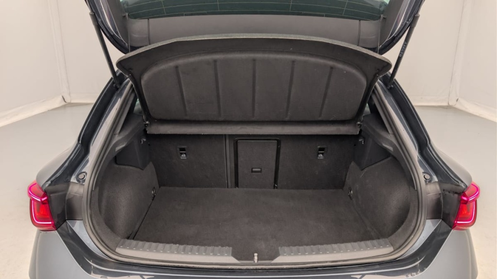 SEAT Leon E-HYBRID 204 CH DSG6 FR - ref: 1-364619 - Photo 11