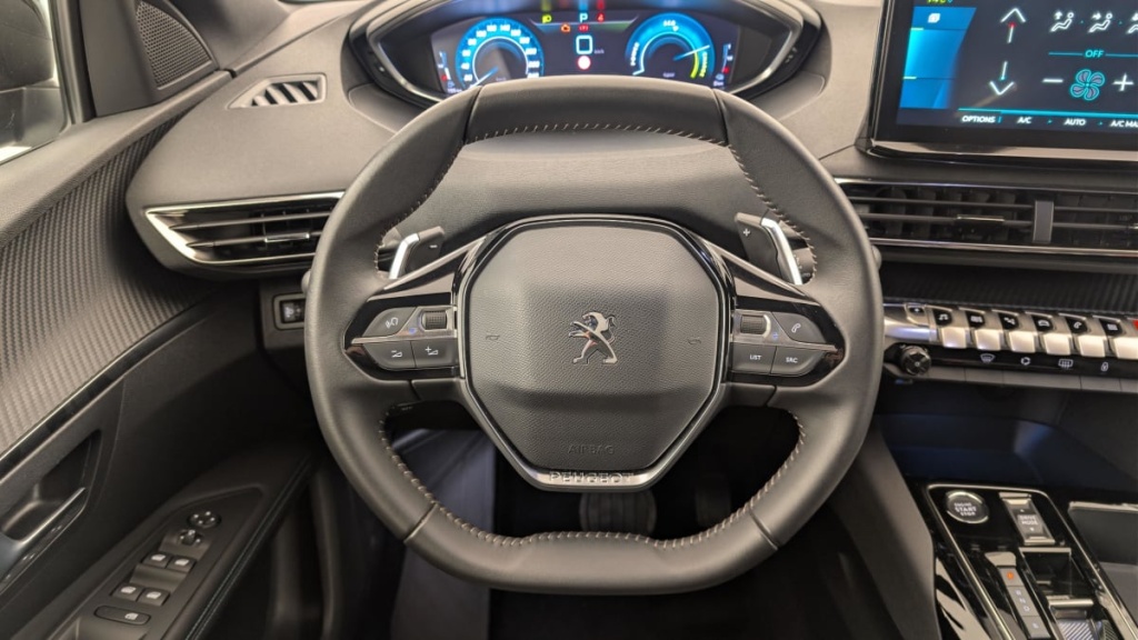 PEUGEOT 3008 Hybrid 180 e-EAT8 Allure Pack - ref: 1-365086 - Photo 14