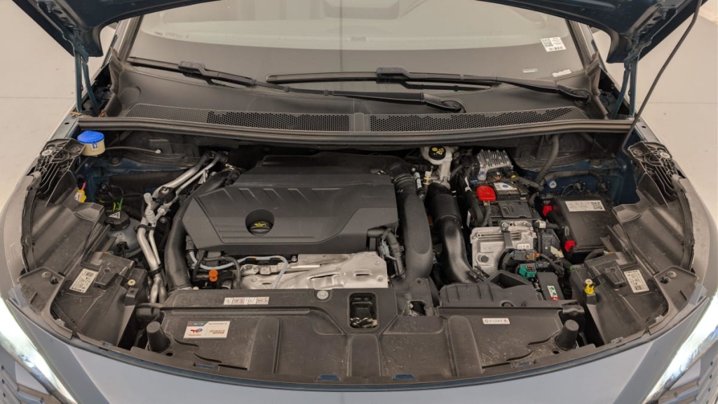 PEUGEOT 3008 Hybrid 180 e-EAT8 Allure Pack - ref: 1-365086 - Photo 20