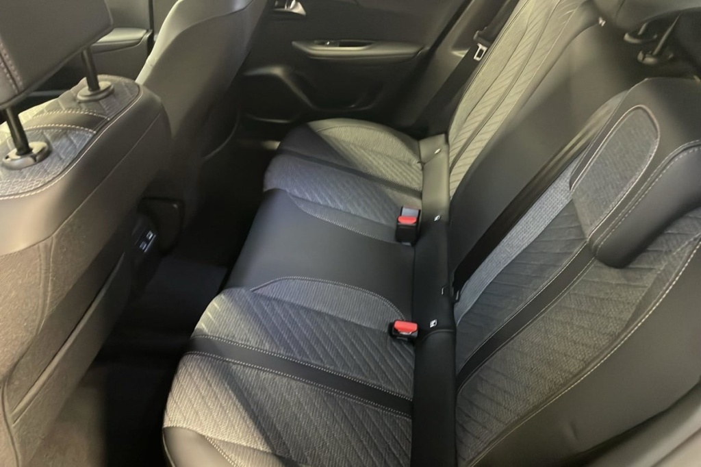 PEUGEOT 2008 100 S S BVM6 Allure - ref: 1-365093 - Photo 10