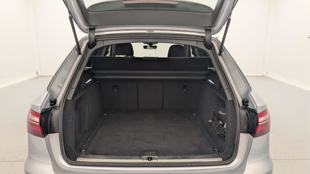 AUDI A4 Avant 40 TDI 190 S tronic 7 Design - ref: 1-365161 - Photo 11