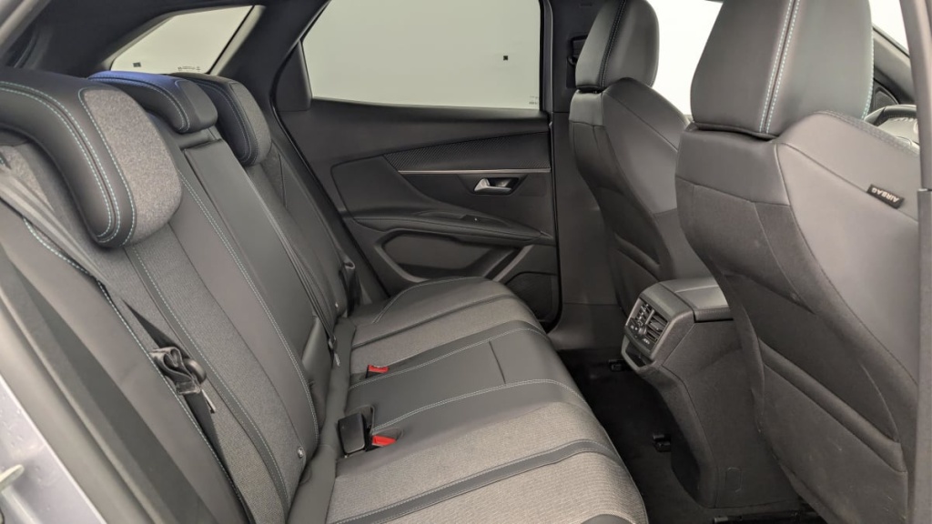 PEUGEOT 3008 Hybrid 180 e-EAT8 Allure Pack - ref: 1-365163 - Photo 10