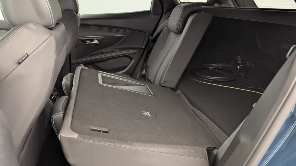 PEUGEOT 3008 Hybrid 180 e-EAT8 Allure Pack - ref: 1-365238 - Photo 12