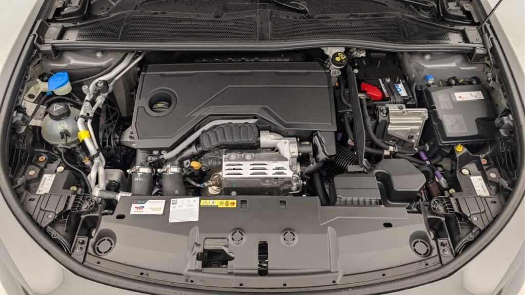 PEUGEOT 408 Hybrid 145 e-DCS6 GT - ref: 1-365317 - Photo 20