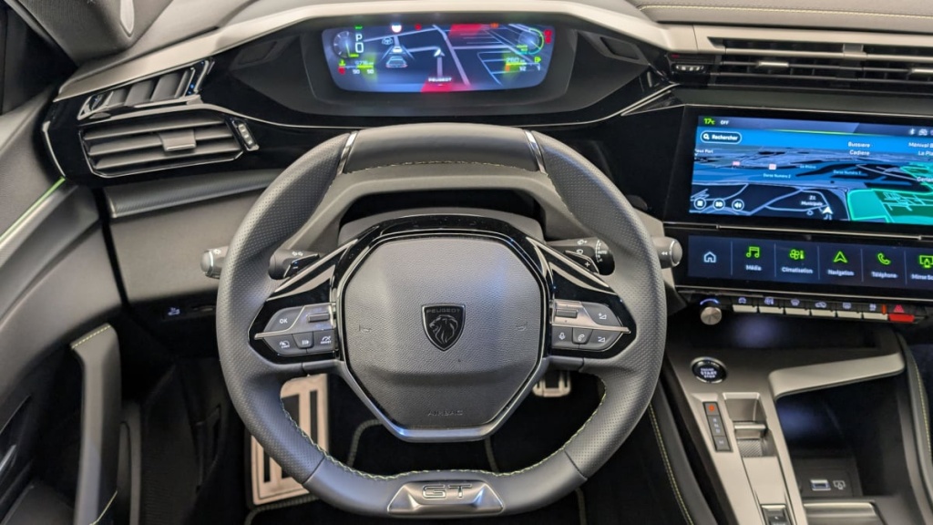 PEUGEOT 408 Hybrid 145 e-DCS6 GT - ref: 1-365324 - Photo 14