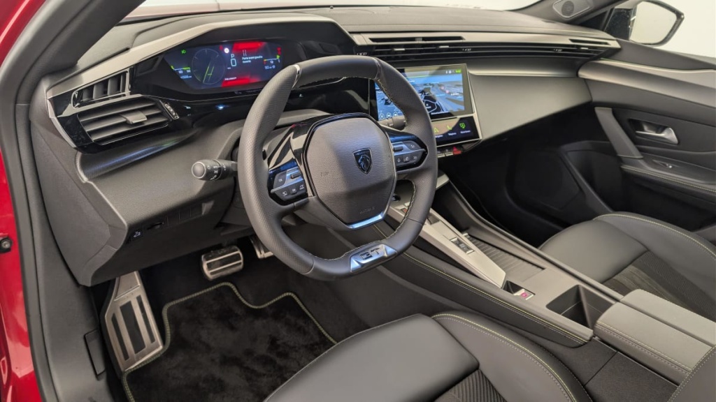 PEUGEOT 408 Hybrid 145 e-DCS6 GT - ref: 1-365332 - Photo 15