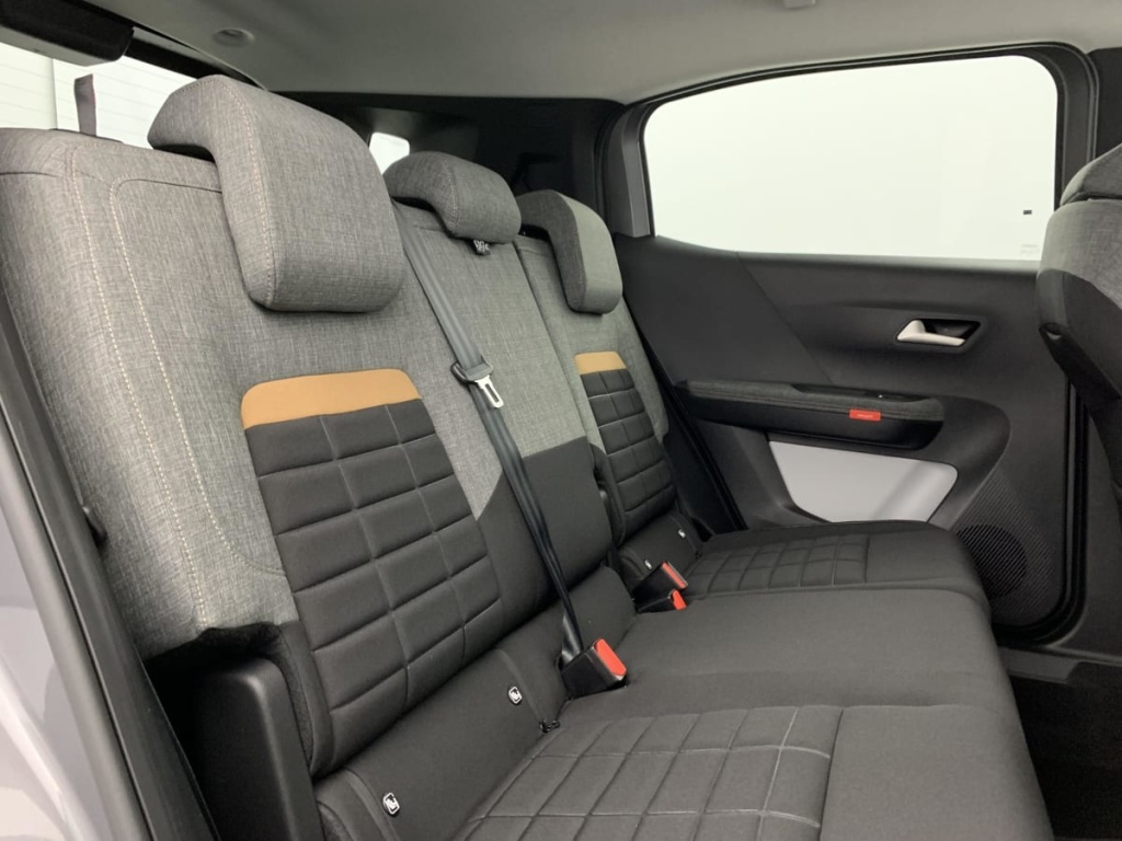 CITROEN C3 Aircross Hybride 145 e-DCS6 Plus - ref: 1-365481 - Photo 10