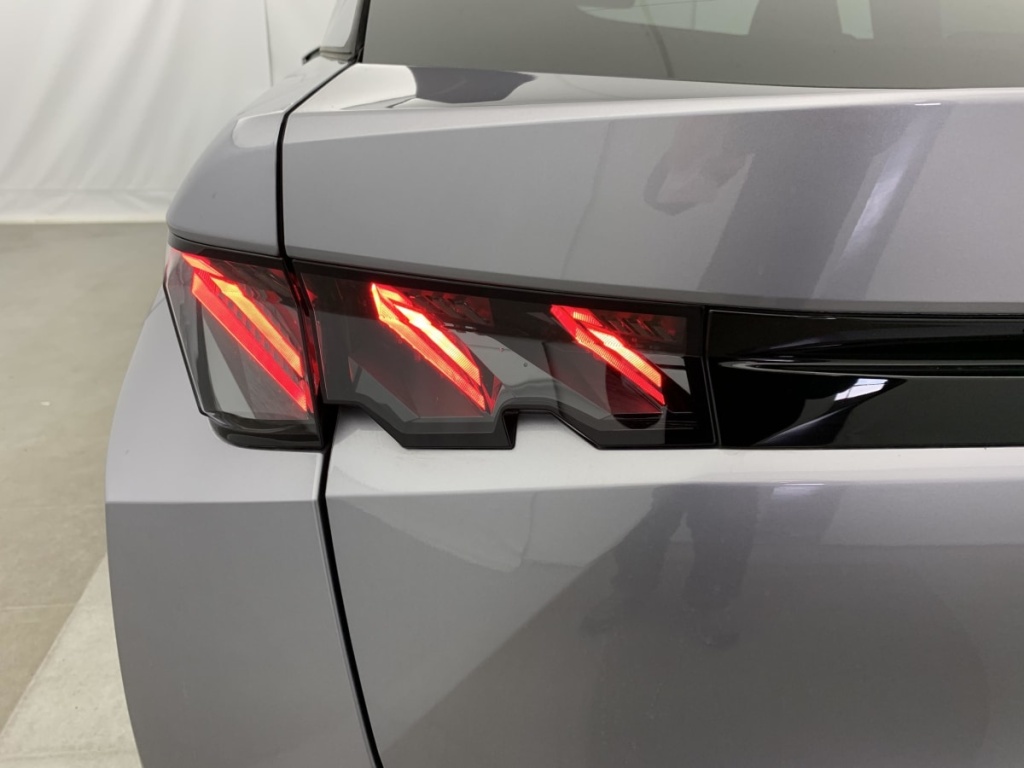 PEUGEOT 3008 Hybrid 145 e-DCS6 GT - ref: 1-365830 - Photo 13