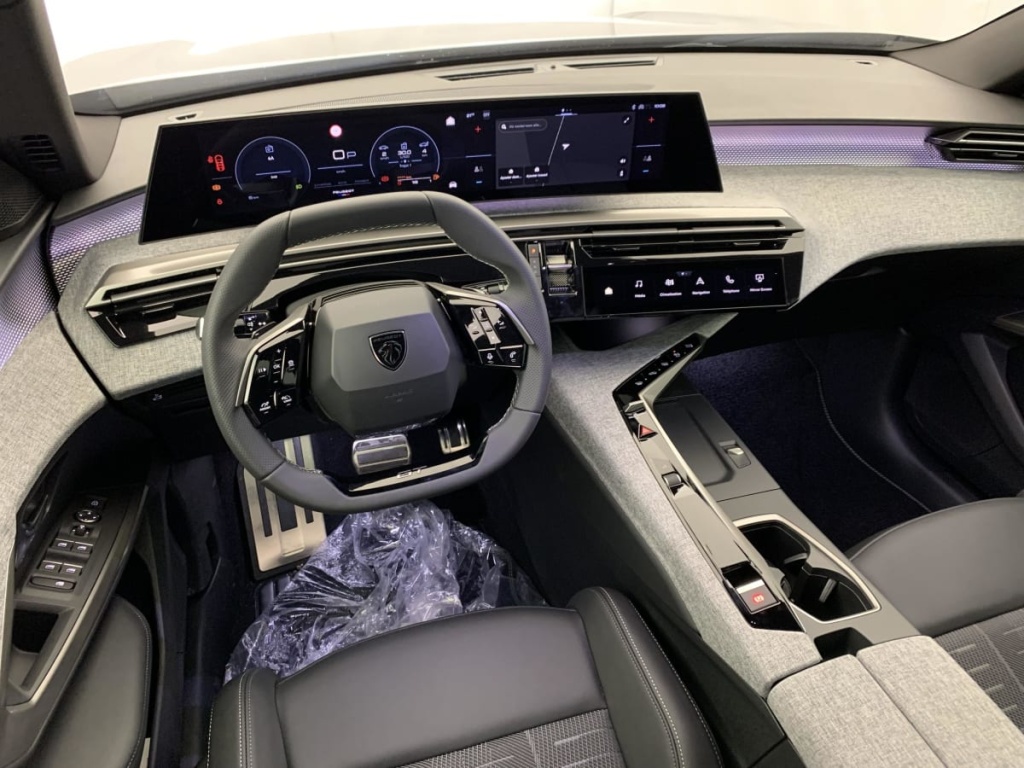 PEUGEOT 3008 Hybrid 145 e-DCS6 GT - ref: 1-365833 - Photo 14