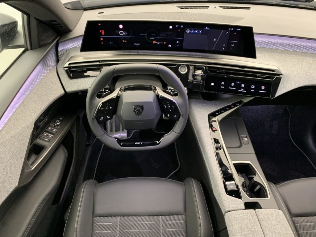 PEUGEOT 3008 Hybrid 145 e-DCS6 GT - ref: 1-365841 - Photo 13