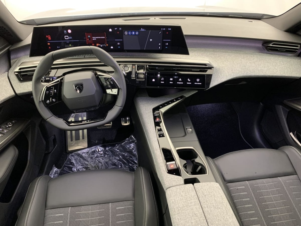 PEUGEOT 3008 Hybrid 145 e-DCS6 GT - ref: 1-365861 - Photo 14