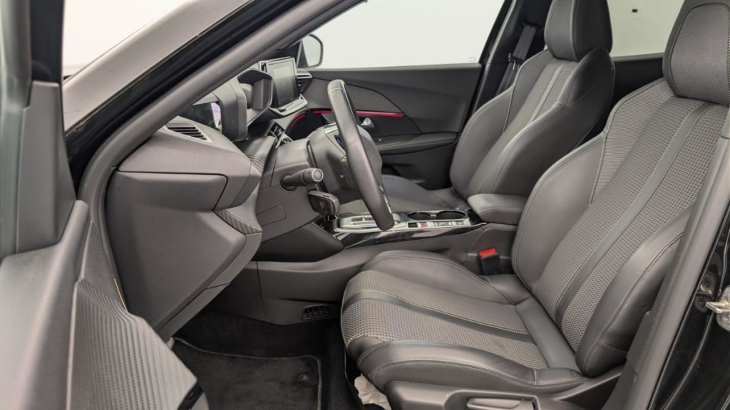 PEUGEOT 2008 136 ch GT - ref: 1-366060 - Photo 16