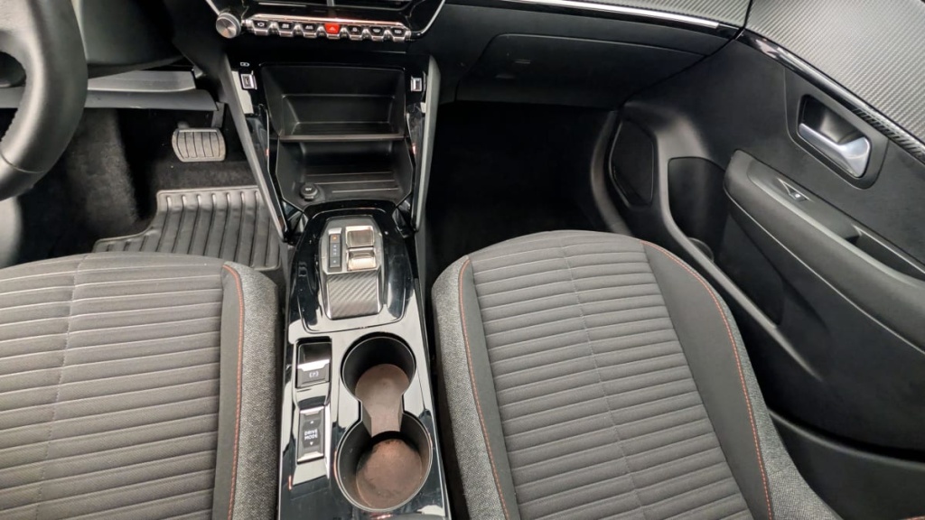 PEUGEOT 208 50 kWh 136ch Active Pack - ref: 1-366073 - Photo 18