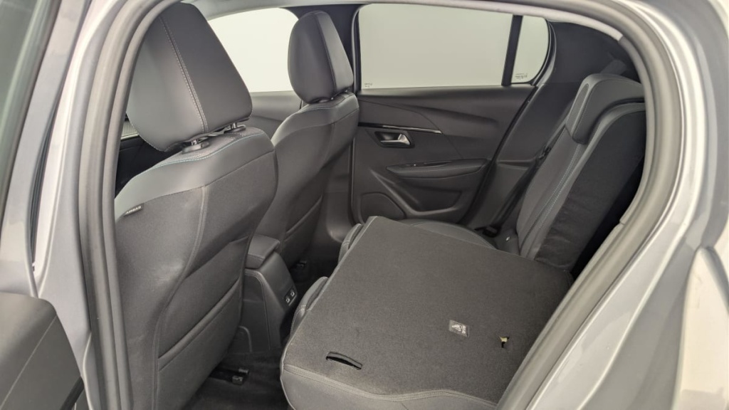 PEUGEOT 208 50 KWH 136CH ALLURE - ref: 1-366094 - Photo 12