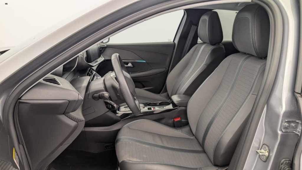 PEUGEOT 208 50 KWH 136CH ALLURE - ref: 1-366094 - Photo 16