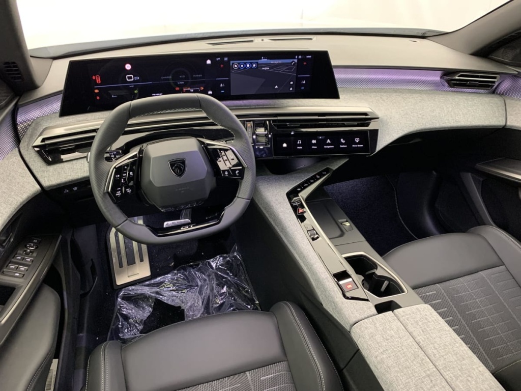 PEUGEOT 3008 Hybrid 145 e-DCS6 GT - ref: 1-366162 - Photo 14