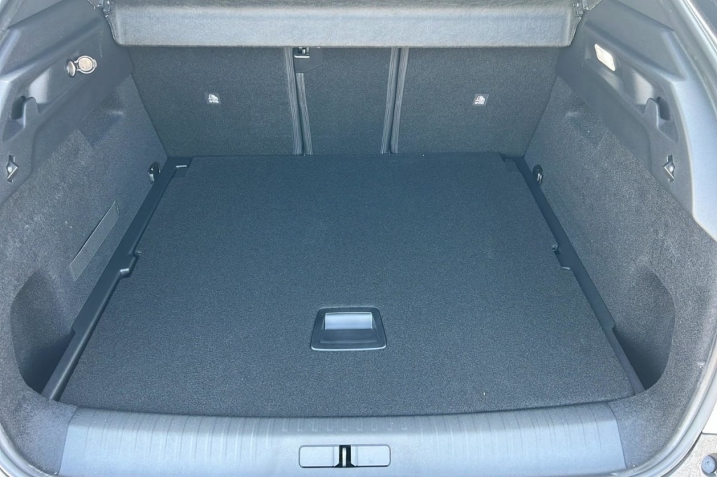 PEUGEOT 3008 Hybrid 145 e-DCS6 GT - ref: 1-366258 - Photo 11