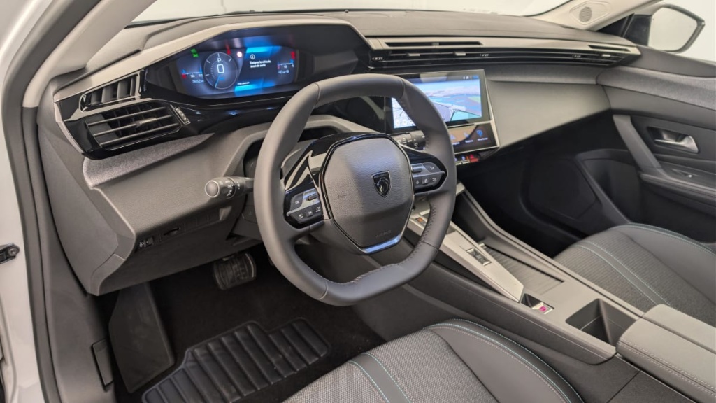 PEUGEOT 308 Hybrid 145 e-DCS6 Allure - ref: 1-366302 - Photo 15