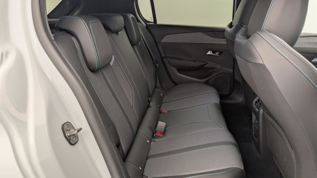 PEUGEOT 308 Hybrid 145 e-DCS6 Allure - ref: 1-366304 - Photo 10