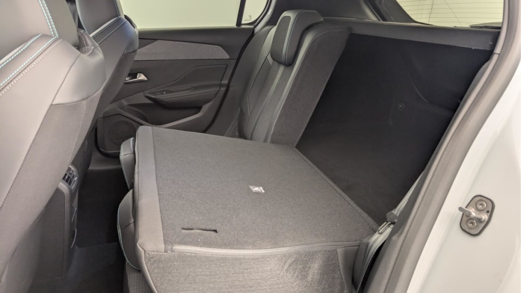 PEUGEOT 308 Hybrid 145 e-DCS6 Allure - ref: 1-366304 - Photo 12