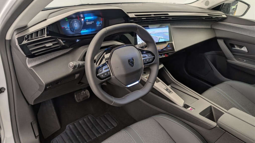 PEUGEOT 308 Hybrid 145 e-DCS6 Allure - ref: 1-366304 - Photo 15