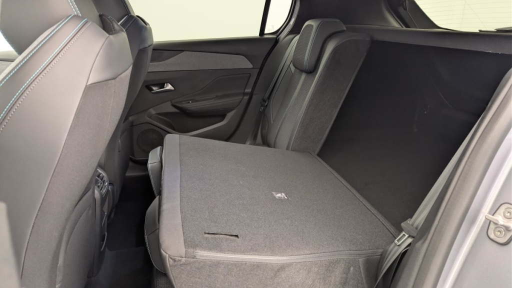 PEUGEOT 308 Hybrid 145 e-DCS6 Allure - ref: 1-366305 - Photo 12