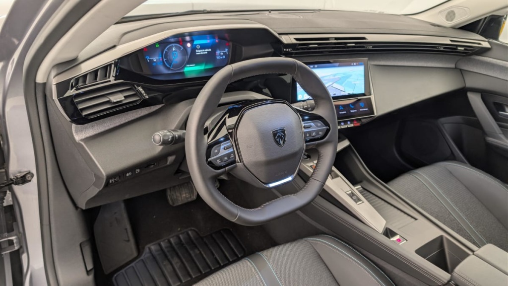 PEUGEOT 308 SW PHEV 180 e-EAT8 Allure - ref: 1-366782 - Photo 15