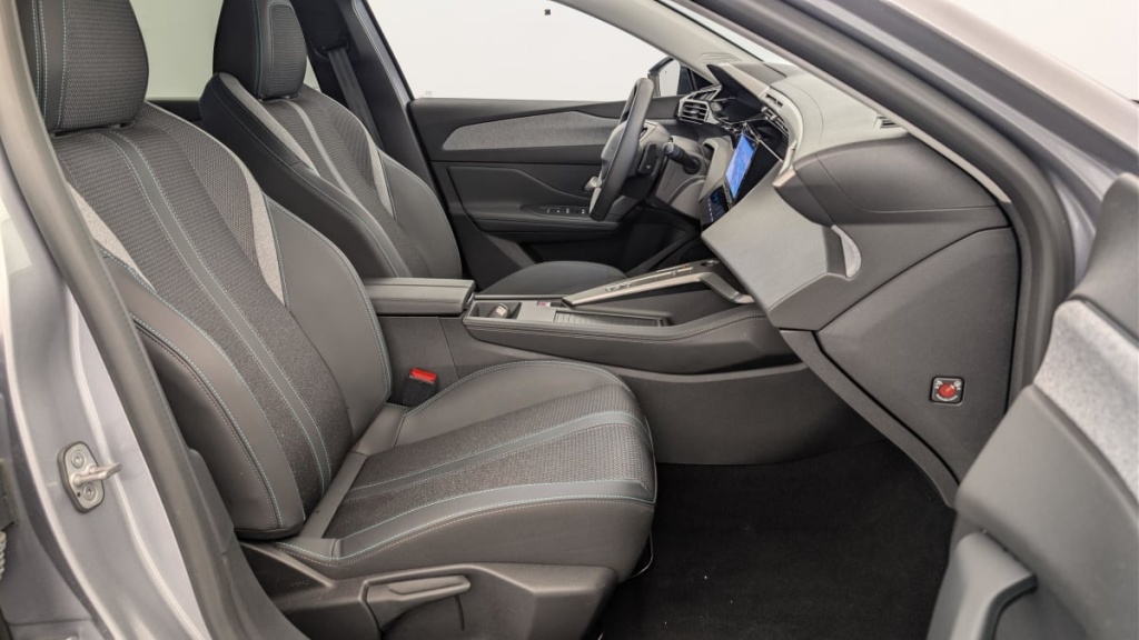 PEUGEOT 308 SW PHEV 180 e-EAT8 Allure - ref: 1-366784 - Photo 9