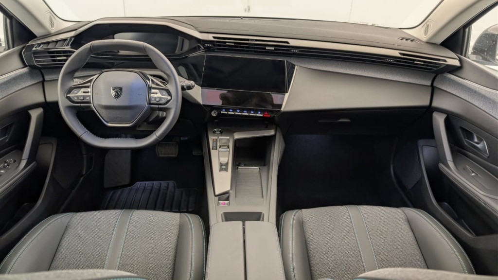 PEUGEOT 308 SW PHEV 180 e-EAT8 Allure - ref: 1-366793 - Photo 13