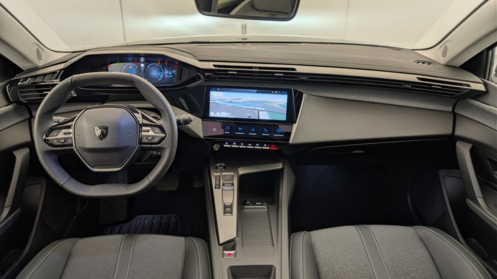 PEUGEOT 308 PHEV 180 e-EAT8 Allure - ref: 1-366827 - Photo 13