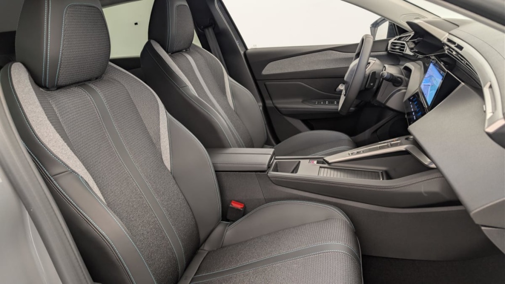 PEUGEOT 308 PHEV 180 e-EAT8 Allure - ref: 1-366829 - Photo 9