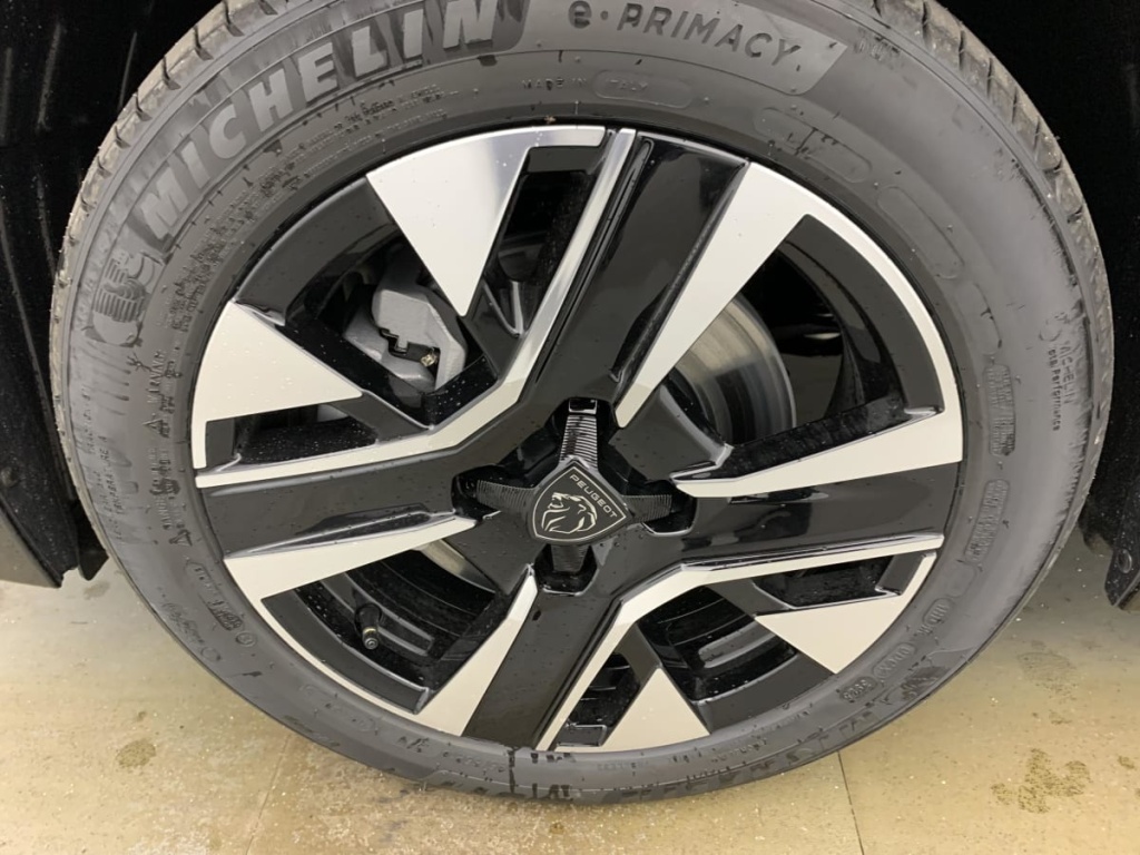 PEUGEOT 208 Hybrid 110 e-DCS6 Allure - ref: 1-366912 - Photo 20