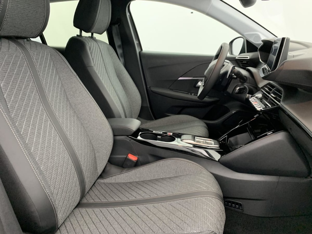 PEUGEOT 208 Hybrid 110 e-DCS6 Allure - ref: 1-366928 - Photo 9