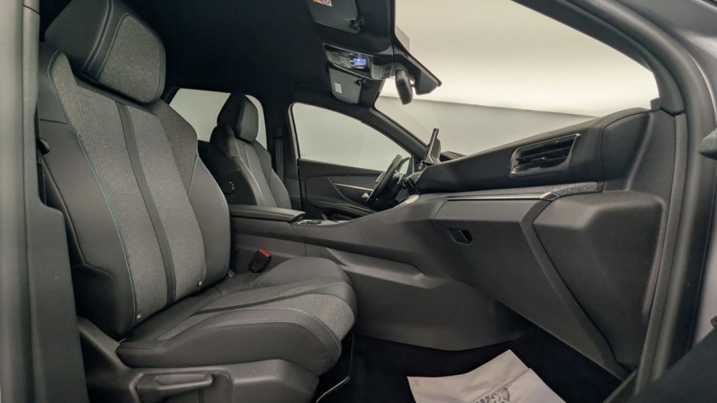 PEUGEOT 3008 Hybrid 225 e-EAT8 Allure Pack - ref: 1-366997 - Photo 9