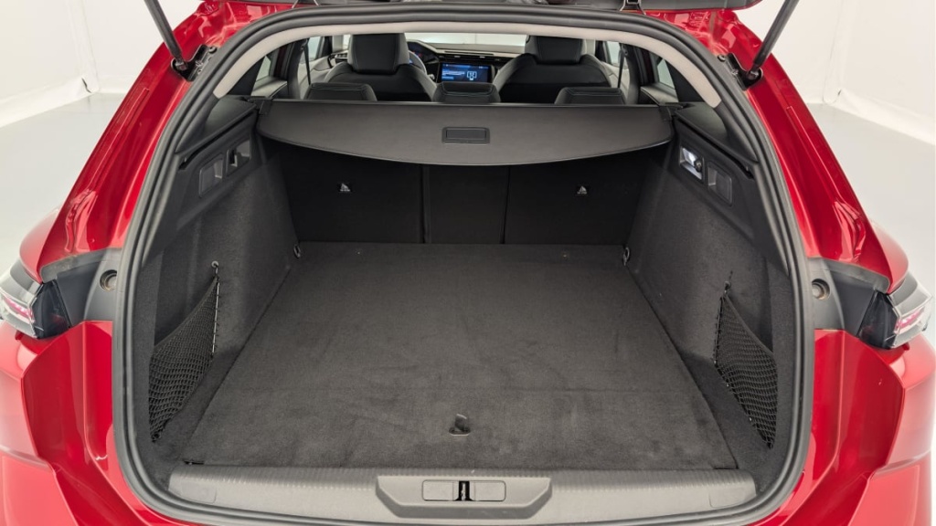 PEUGEOT 308 SW PHEV 180 e-EAT8 Allure - ref: 1-367047 - Photo 11