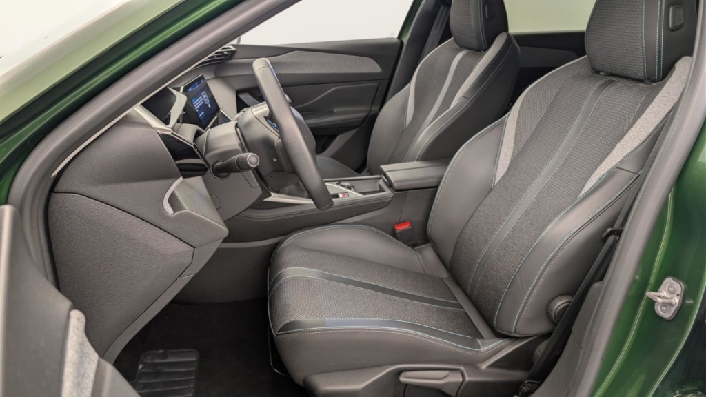 PEUGEOT 308 PureTech 130ch S S BVM6 Allure - ref: 1-367064 - Photo 16