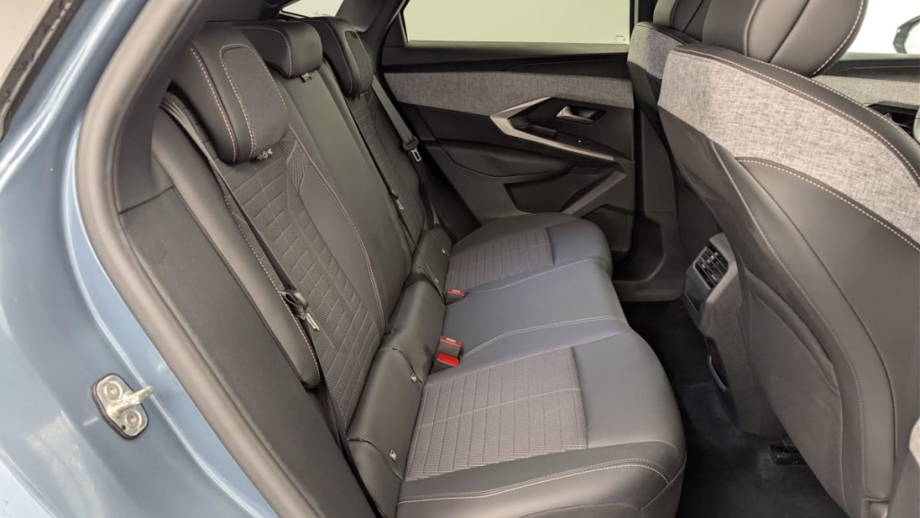 PEUGEOT 3008 HYBRID 136 E-DCS6 ALLURE - ref: 1-367146 - Photo 10